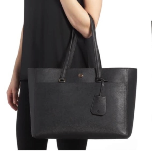 Tory Burch Handbags - Tory Burch Robinson Large Tote in Black
